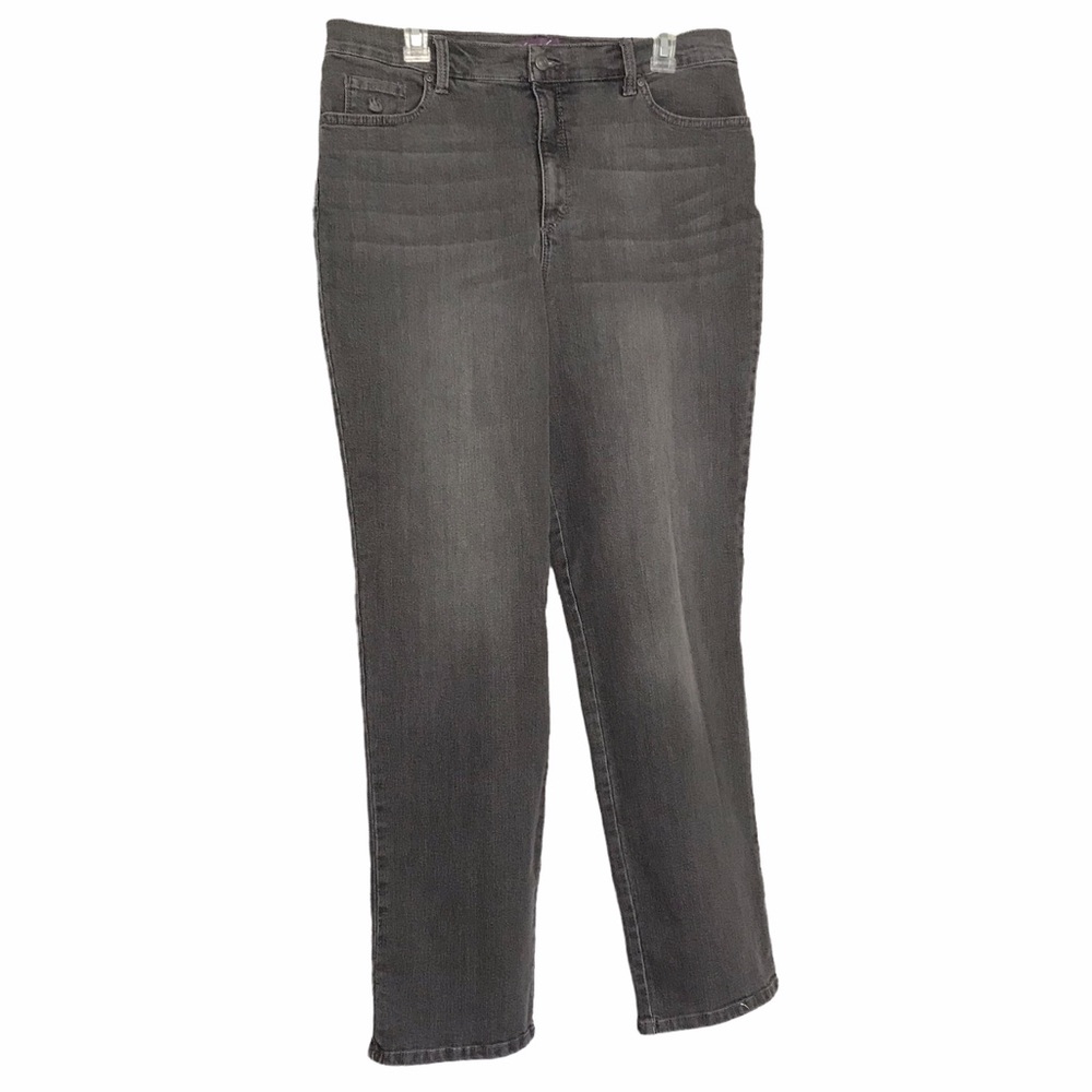 Gloria Vanderbilt Amanda jeans Size:16